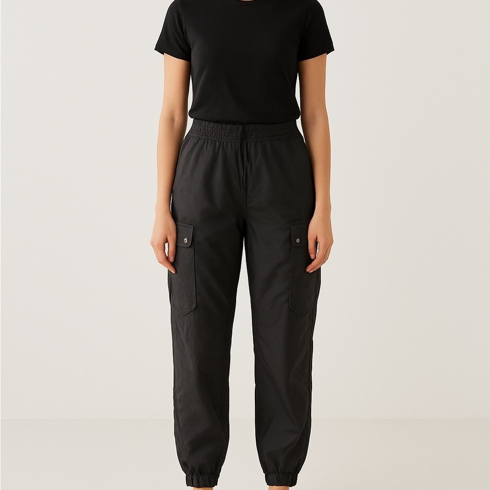 Athleta Celestial Black Cargo Pants – Lightweight Elastic Waist Wide-Leg SZ L